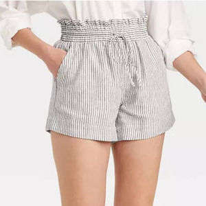 A New Day High-Rise Pull-On Shorts Womens Size L Gray White Stripes New